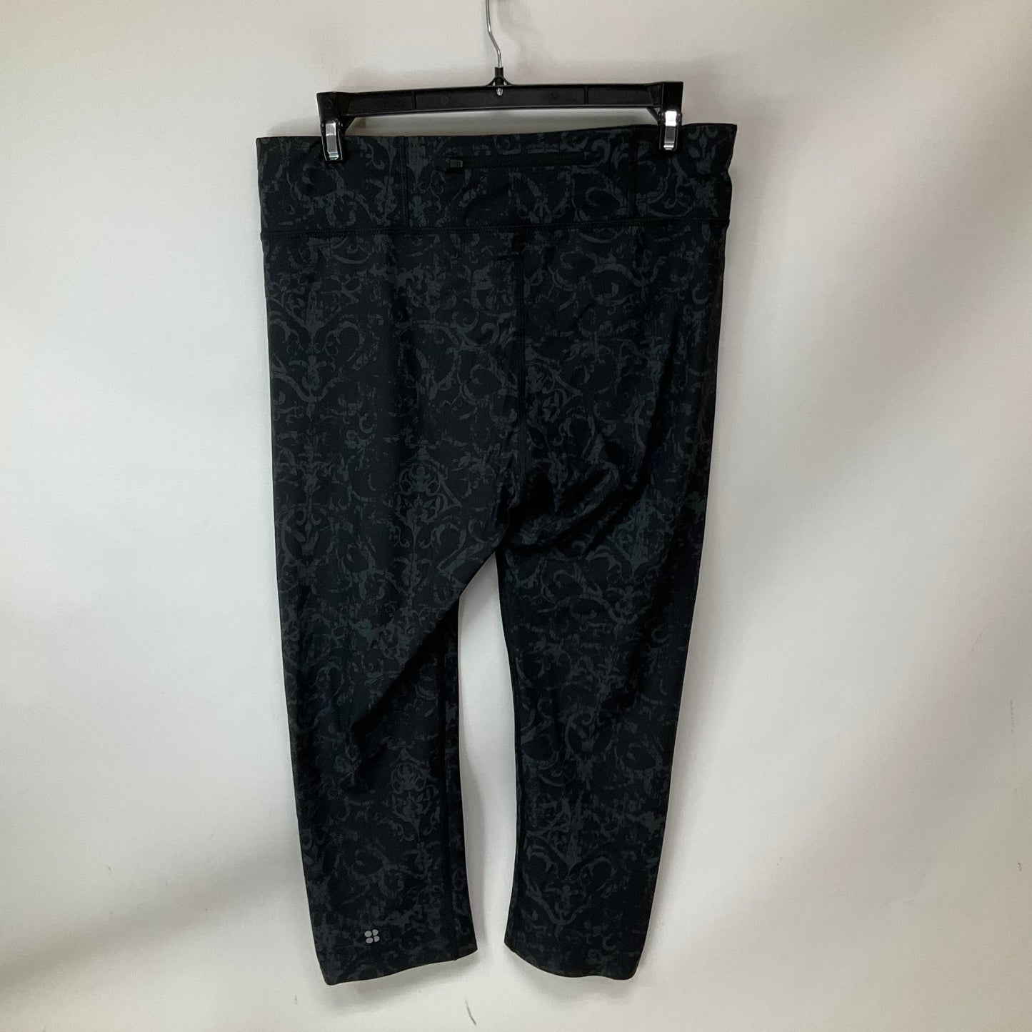 Athletic Capris By Sweaty Betty In Black, Size: L