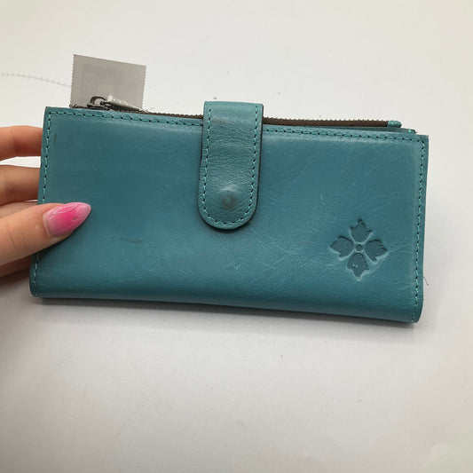 Blue Wallet Designer Patricia Nash, Size Small