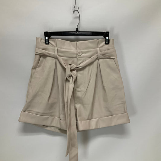 Cream Shorts Cmc, Size M