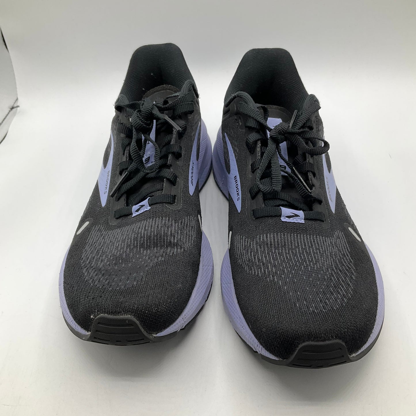 Shoes Athletic By Brooks In Black & Blue, Size: 7.5