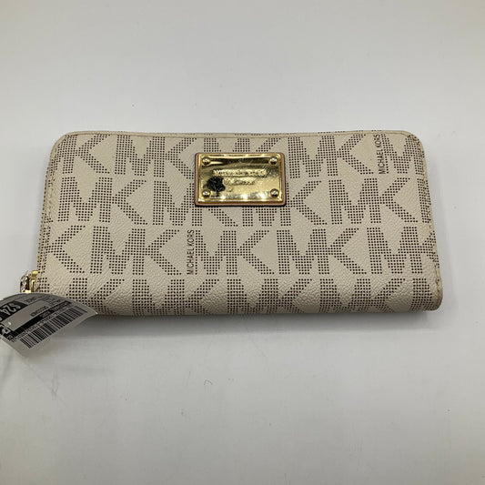 Wallet Designer By Michael Kors  Size: Large