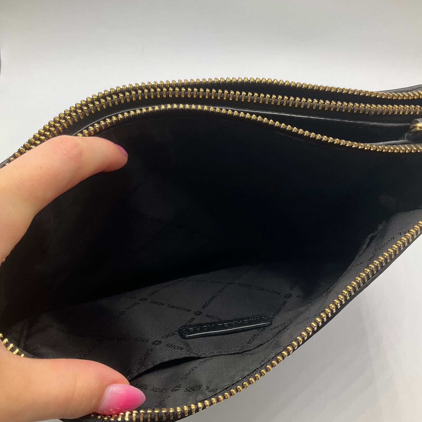 Black Crossbody Designer Michael Kors, Size Medium