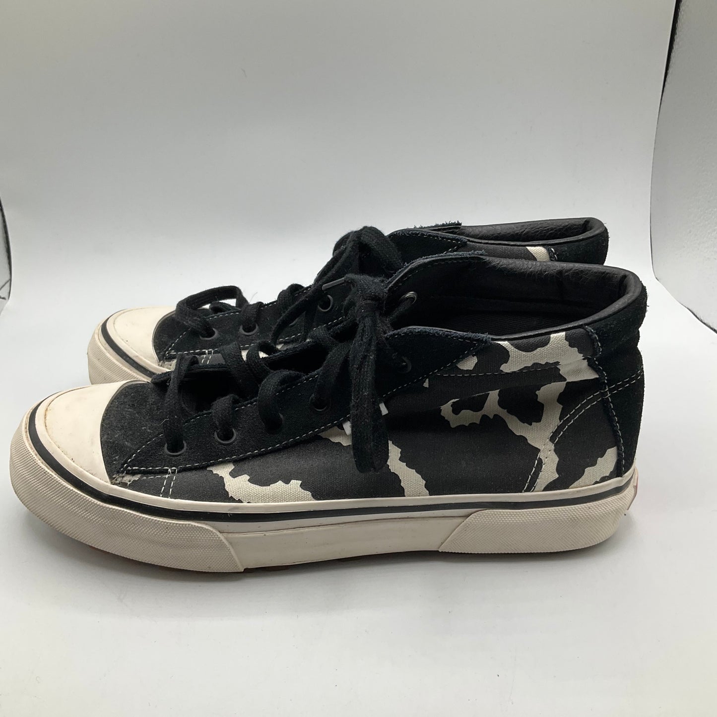 Shoes Sneakers By Vans In Animal Print, Size: 9.5