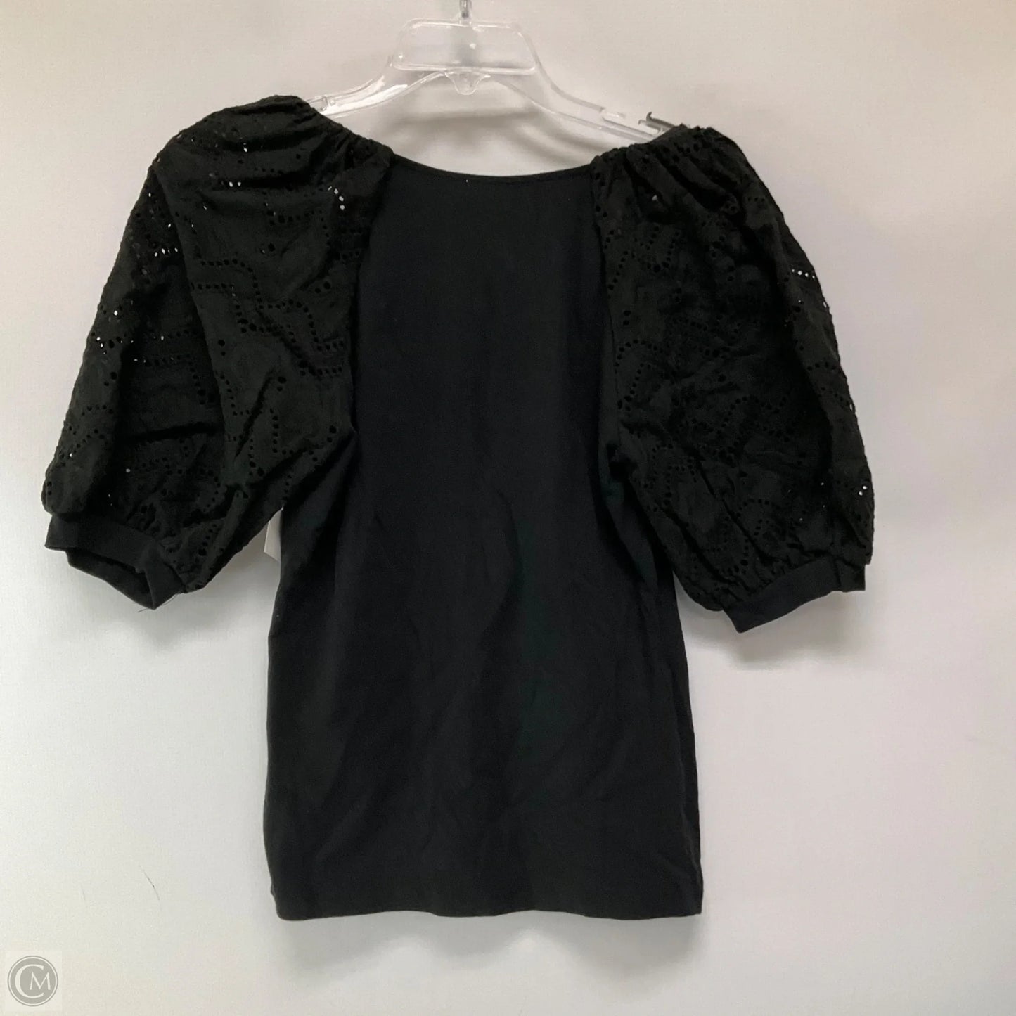 Top Short Sleeve By Clothes Mentor In Black, Size: S