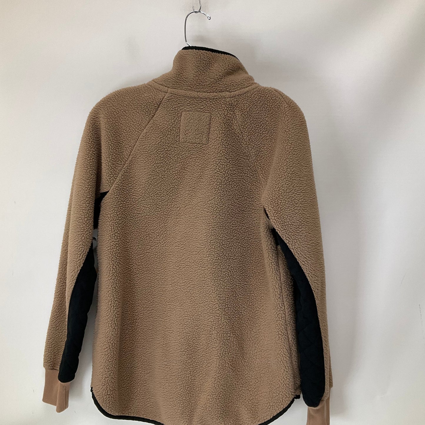 Top Long Sleeve By Abercrombie And Fitch In Black & Tan, Size: S