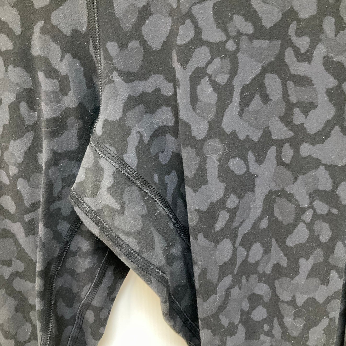 Athletic Leggings By Lululemon In Animal Print, Size: 4