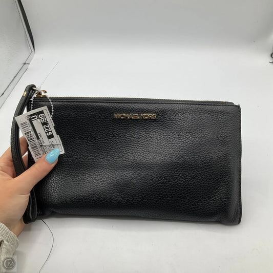 Wristlet Designer By Michael Kors, Size: Medium