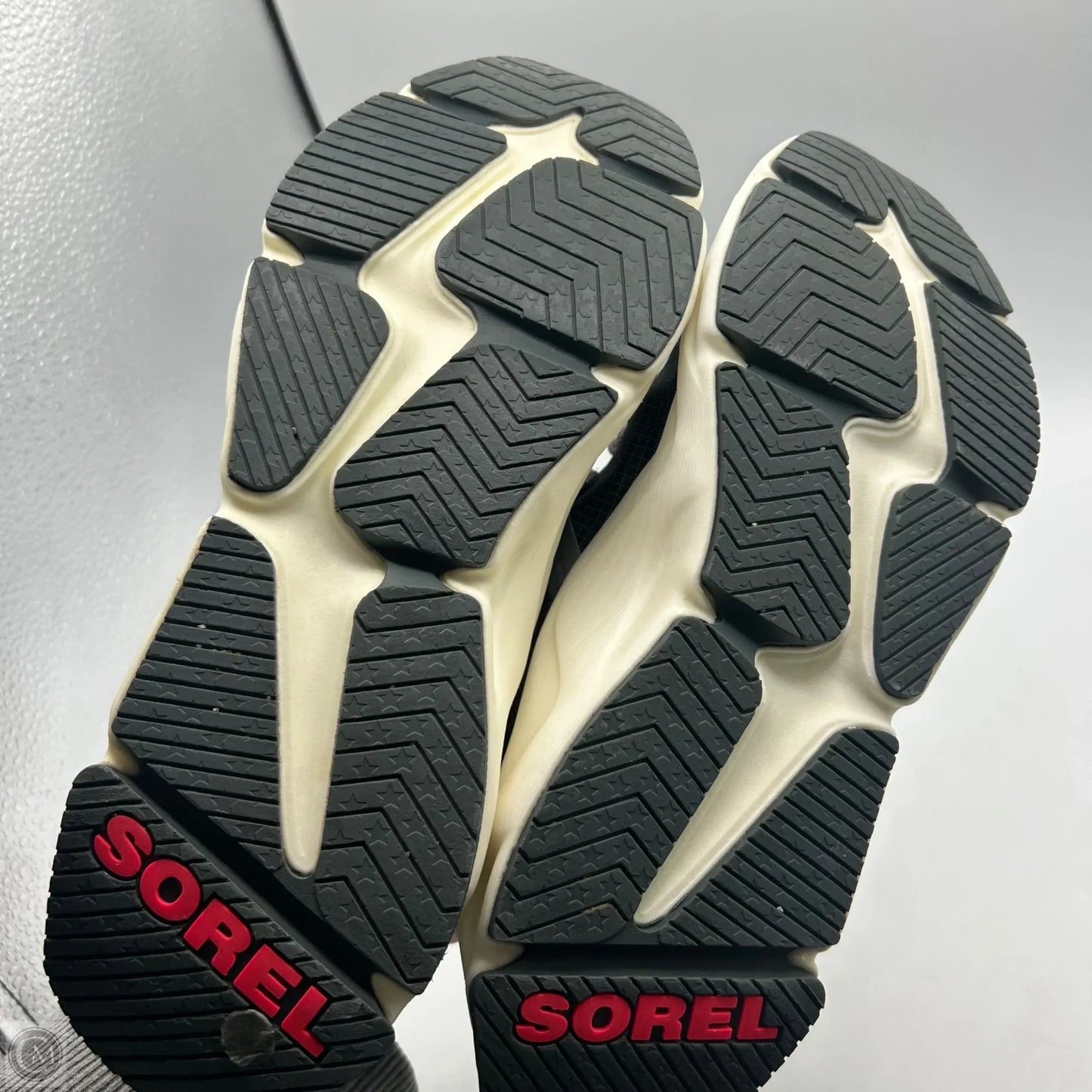 Shoes Athletic By Sorel In Grey, Size: 8