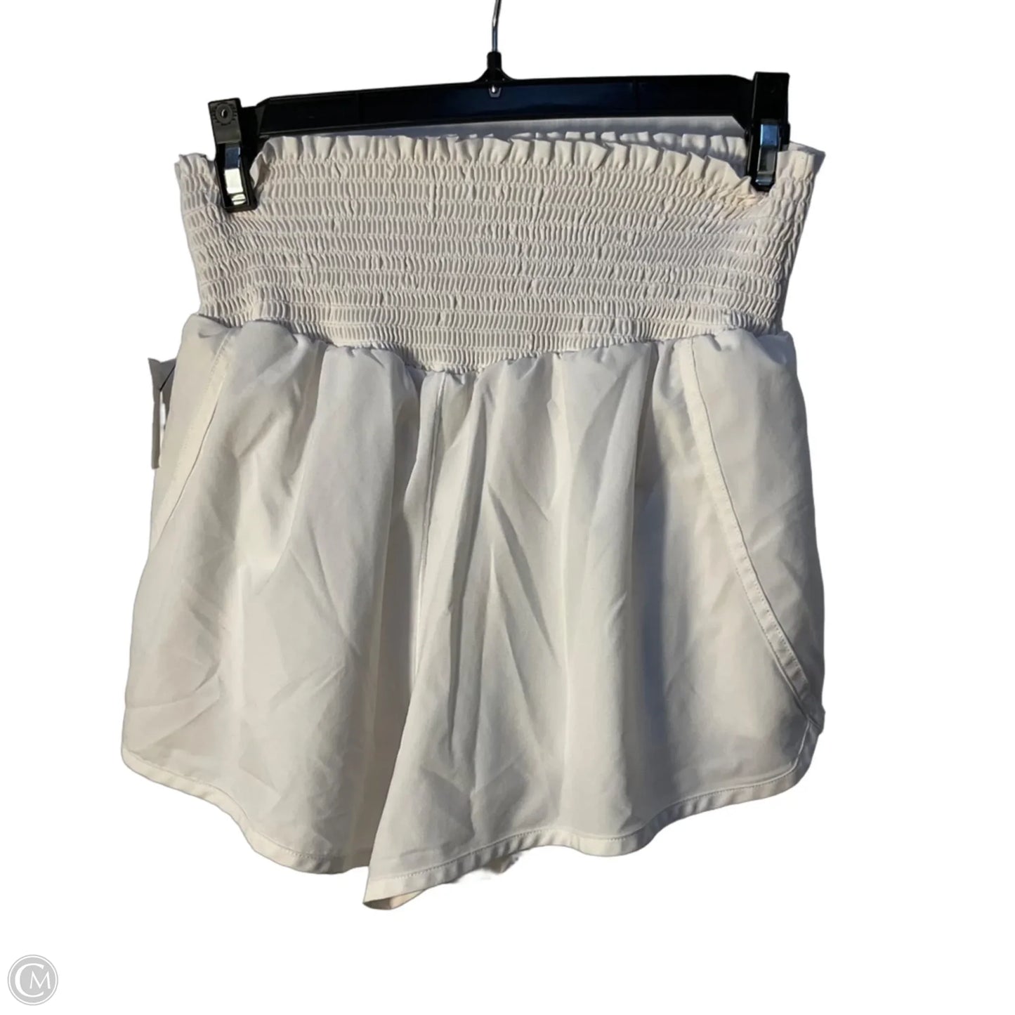 Athletic Shorts By Offline In White, Size: M