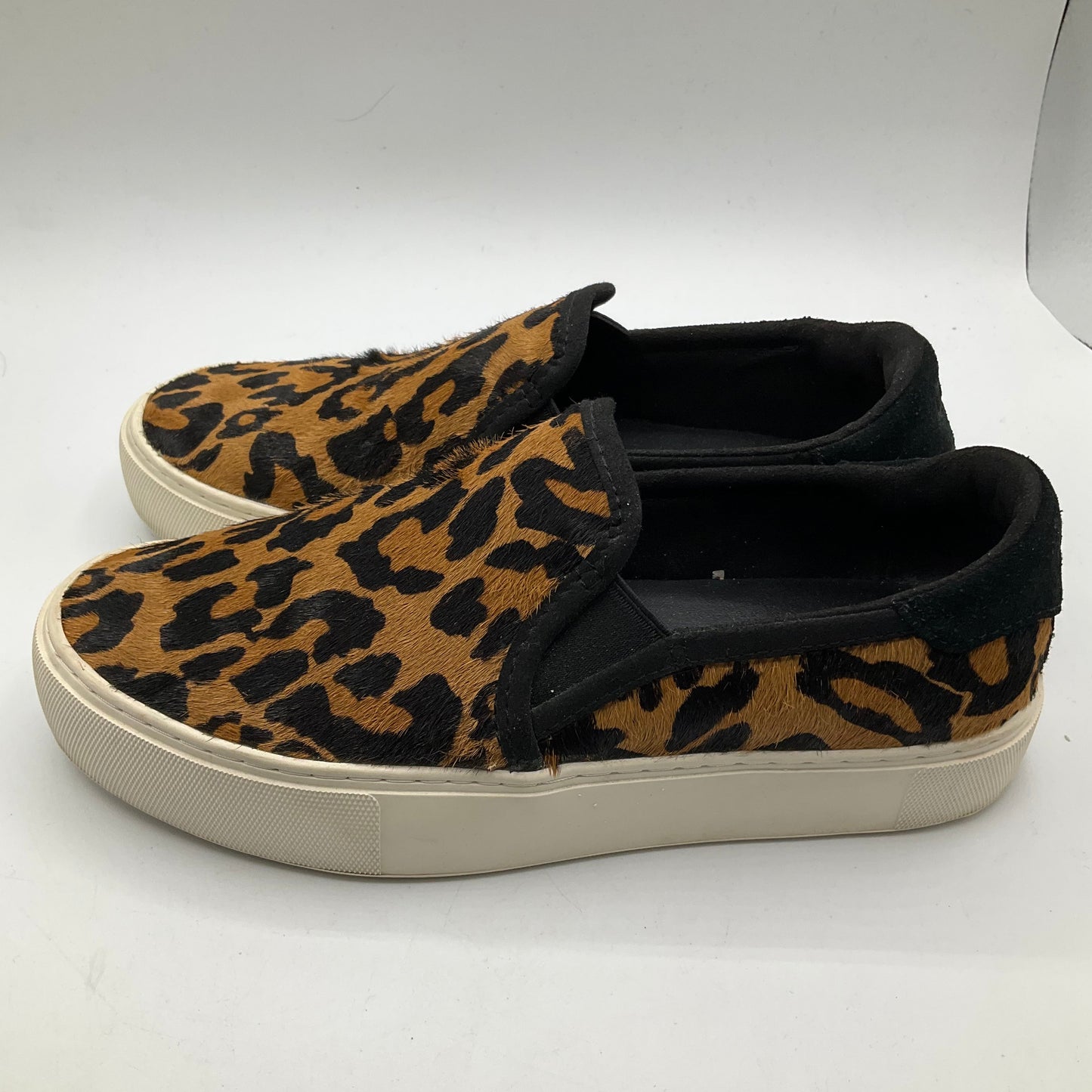 Shoes Sneakers By Ugg In Leopard Print, Size: 6.5