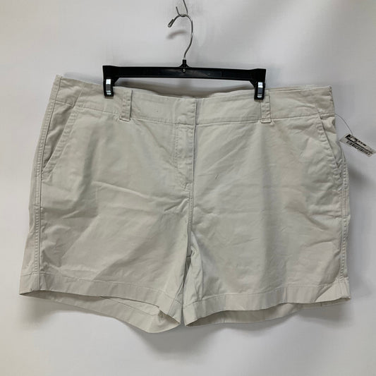 Tan Shorts Vineyard Vines, Size 16