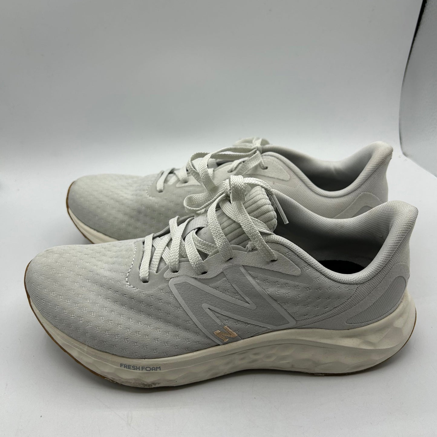 Shoes Athletic By New Balance In Grey, Size: 7.5