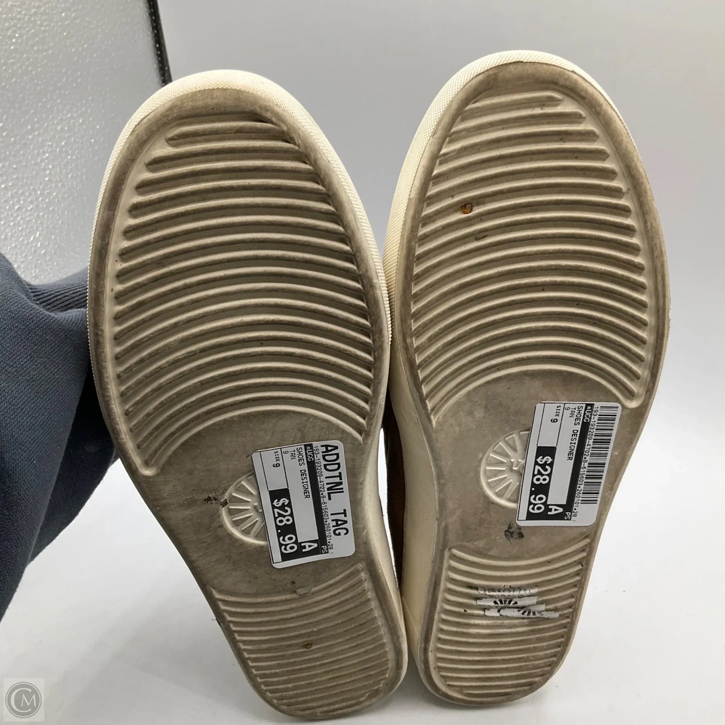 Shoes Designer By Ugg In Tan, Size: 9