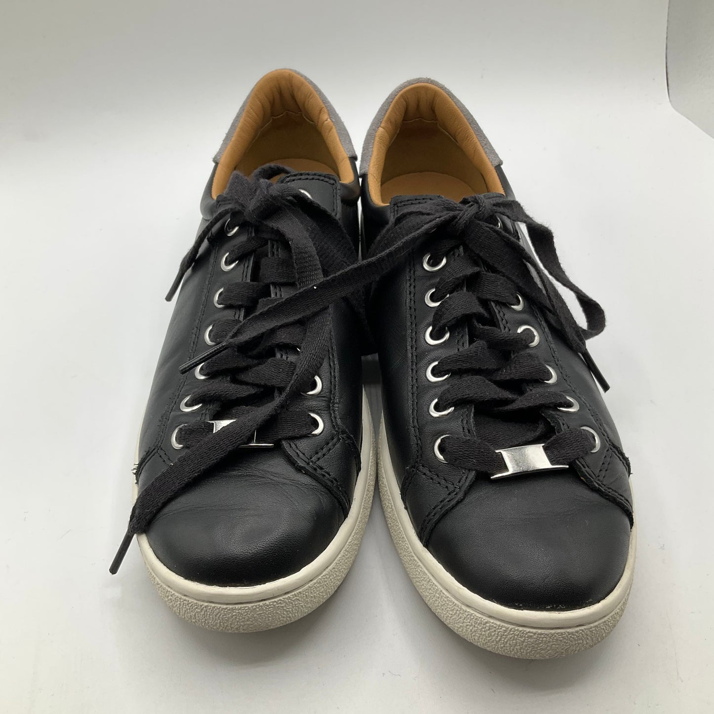 Shoes Sneakers By Ugg In Black, Size: 10