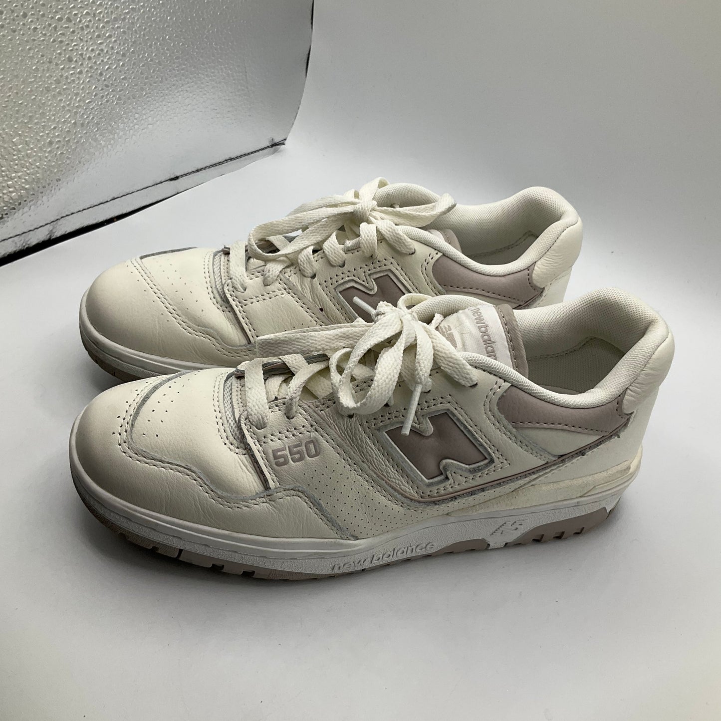 Shoes Sneakers By New Balance In White, Size: 7