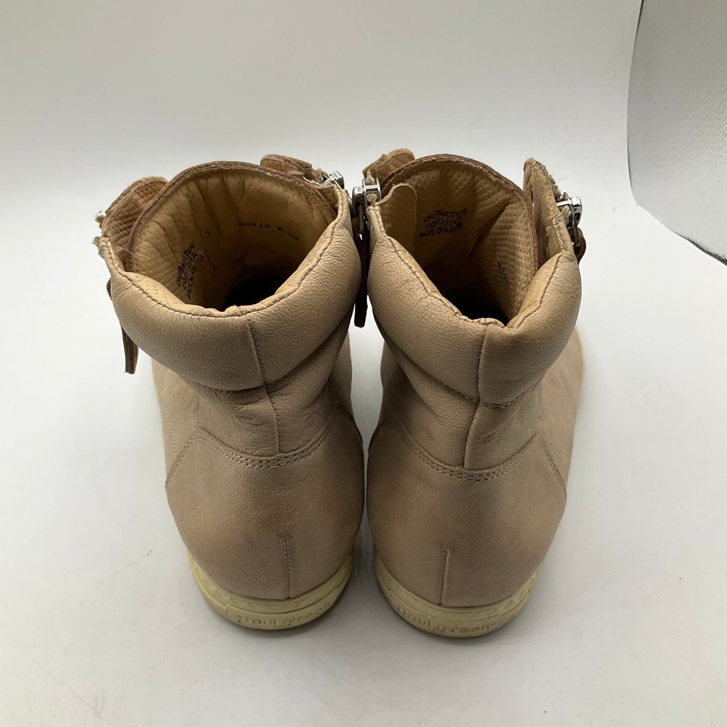 Shoes Sneakers By Paul Green In Tan, Size: 5