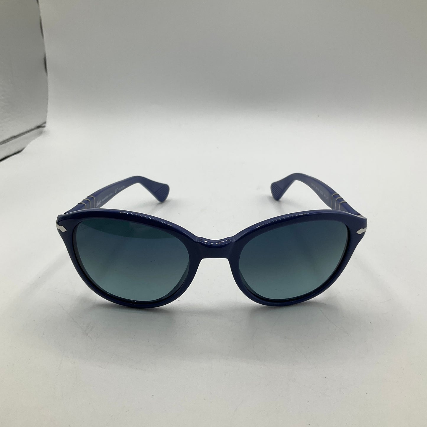 Sunglasses Designer By Ray Ban, Size: Medium