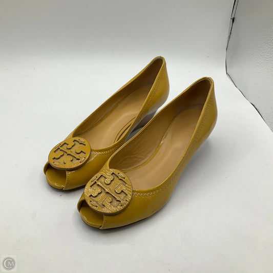 Shoes Designer By Tory Burch In Yellow, Size: 5