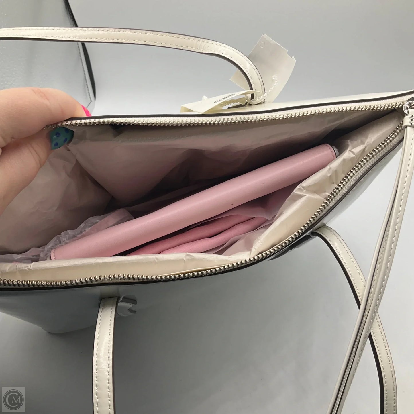 Handbag Designer By Tory Burch, Size: Medium