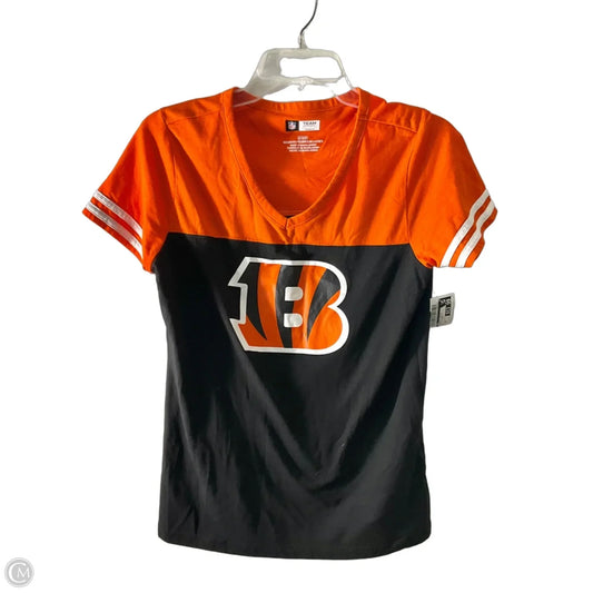 Athletic Top Short Sleeve By Nfl In Black & Orange, Size: M