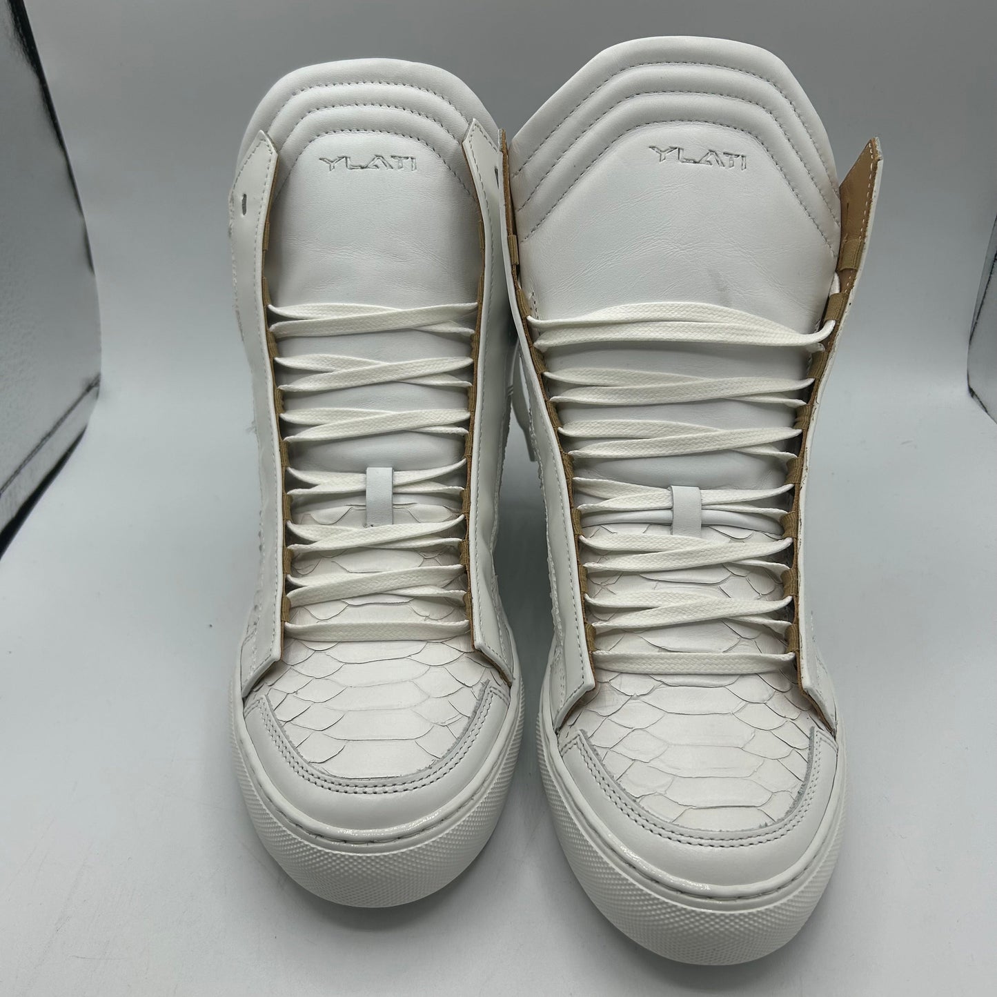 White Shoes Luxury Designer Cma, Size 12