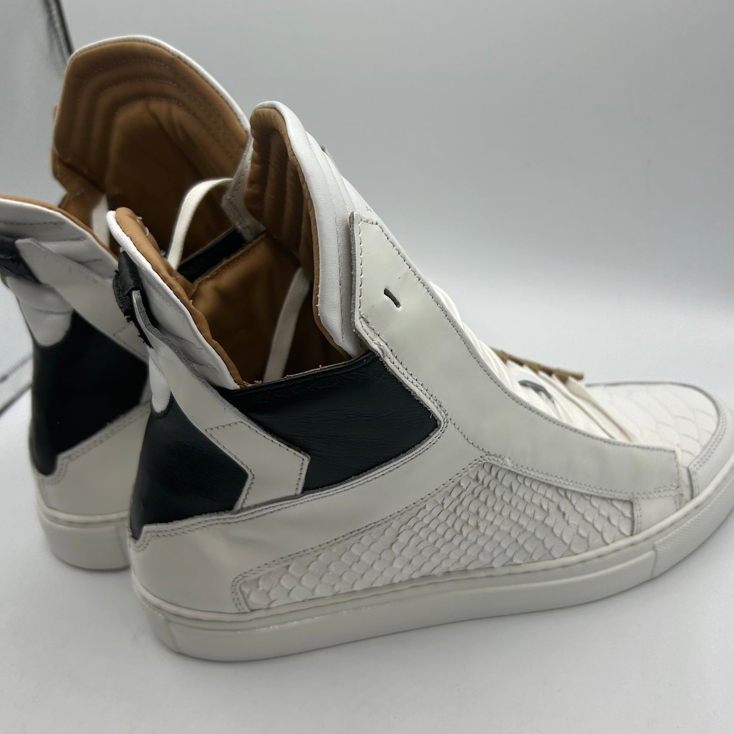 White Shoes Luxury Designer Cma, Size 12