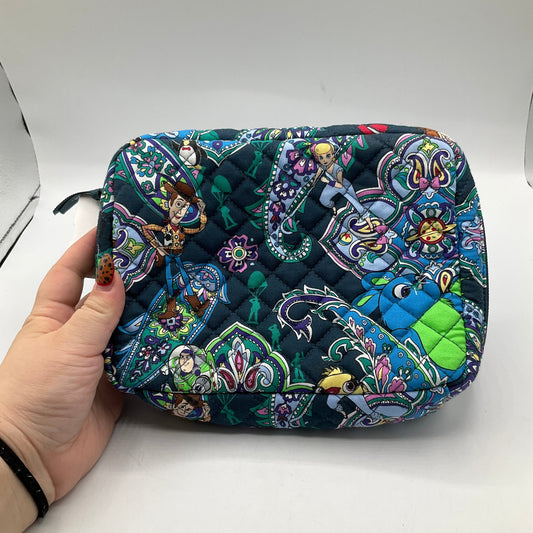 Makeup Bag By Vera Bradley, Size: Medium