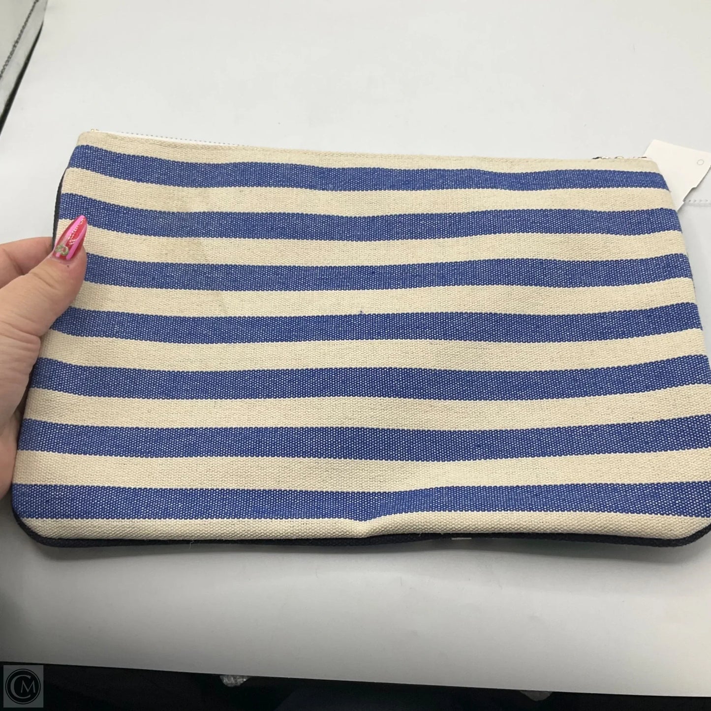 Makeup Bag By Vineyard Vines, Size: Medium