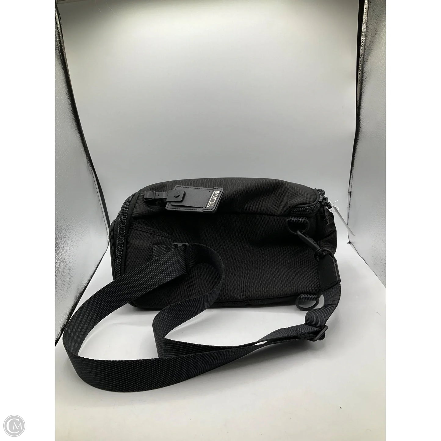 Crossbody Designer By Tumi, Size: Medium