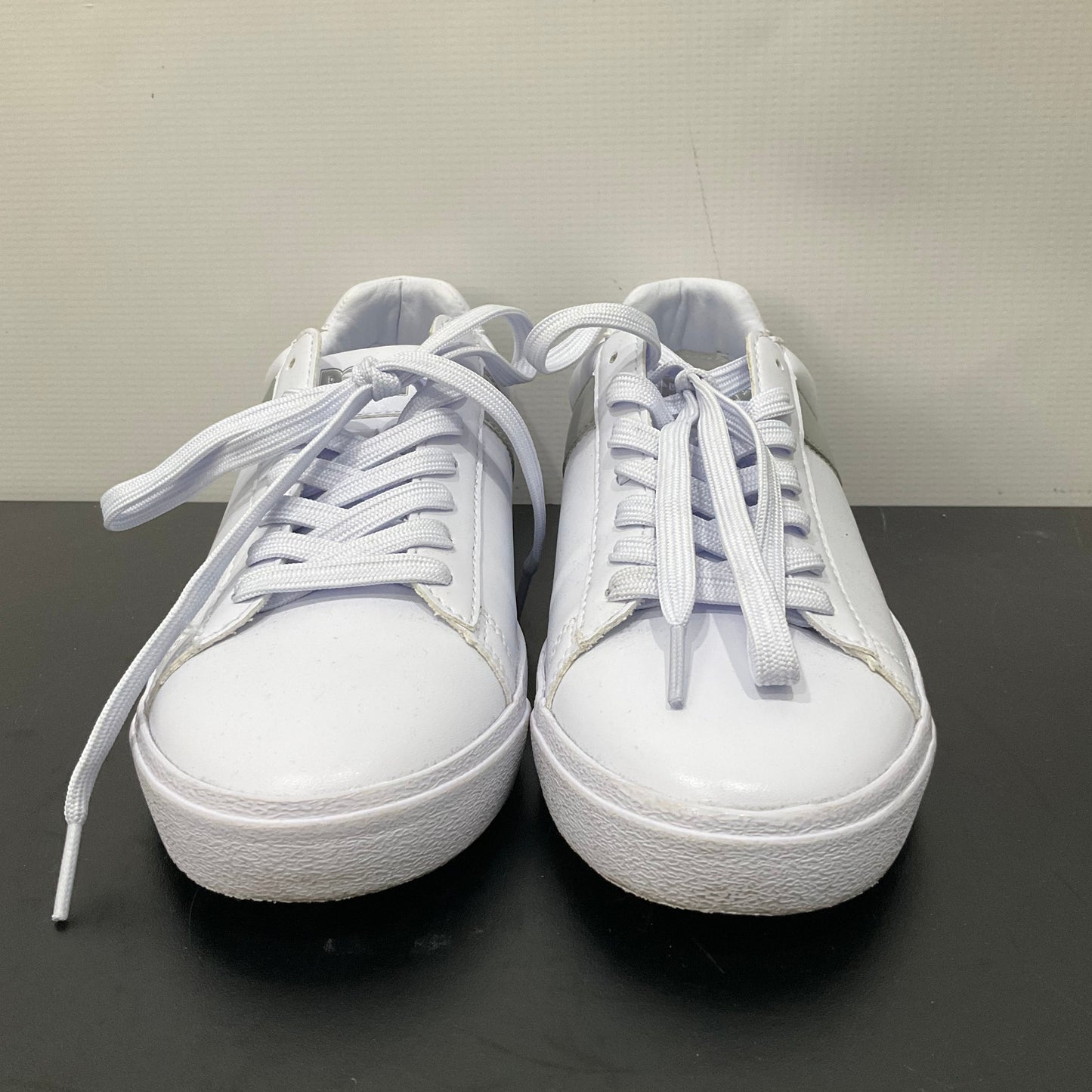 Shoes Sneakers By Pony In Grey & White, Size: 7