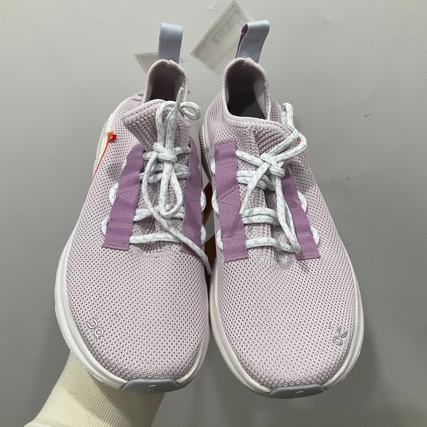 Shoes Athletic By On Cloud In Purple & White, Size: 10