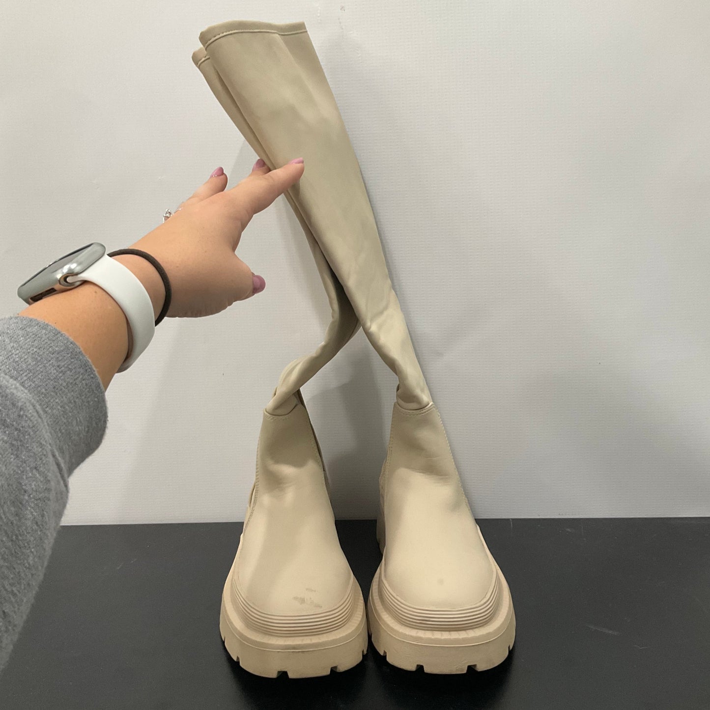 Boots Knee Flats By Fashion Nova In Cream, Size: 7.5