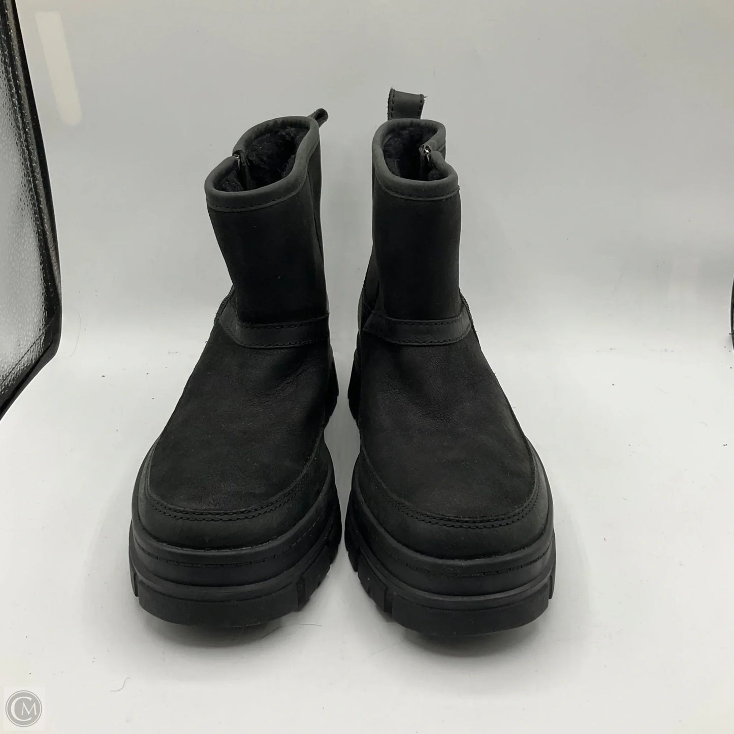 Boots Designer By Ugg In Black, Size: 6