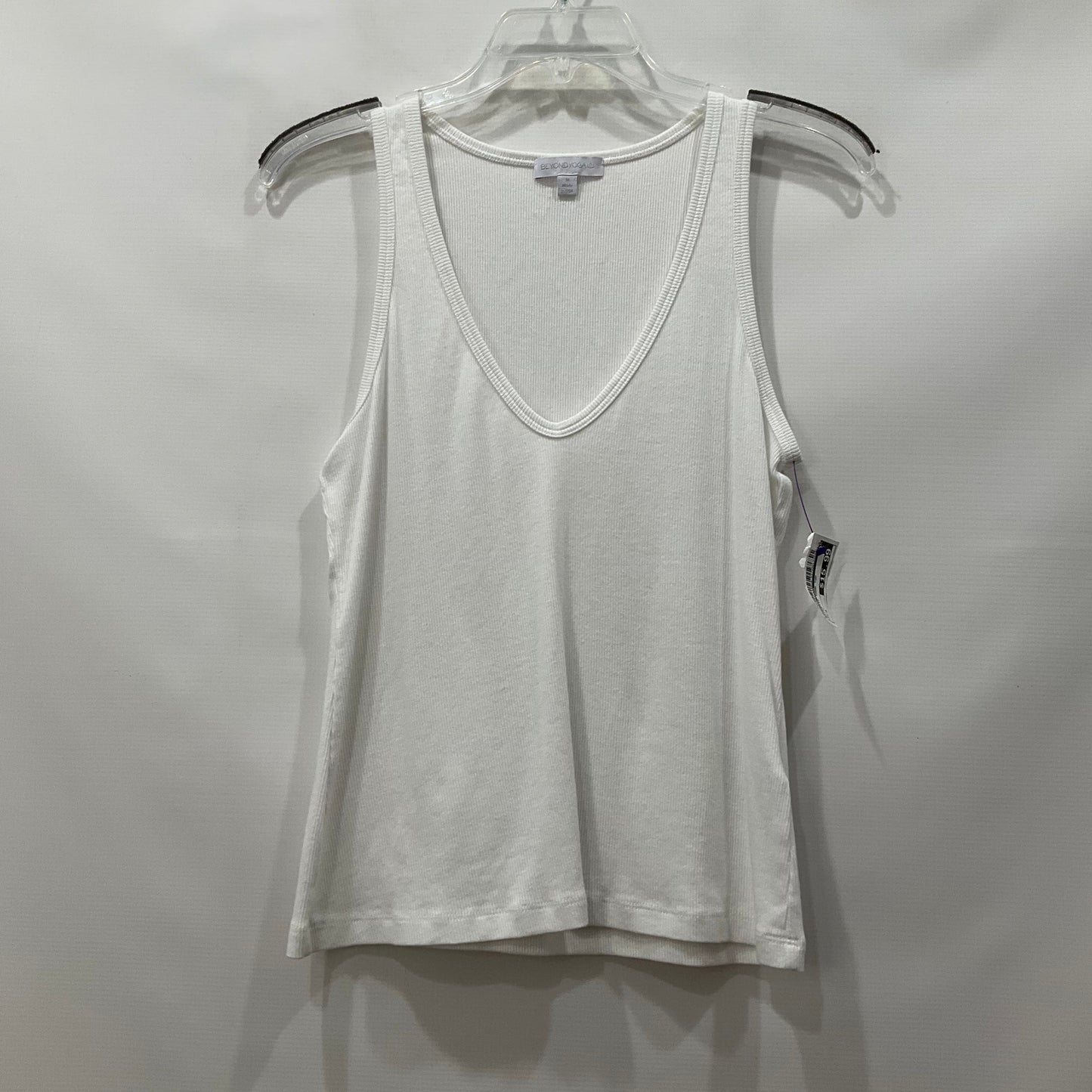 White Athletic Tank Top Beyond Yoga, Size M