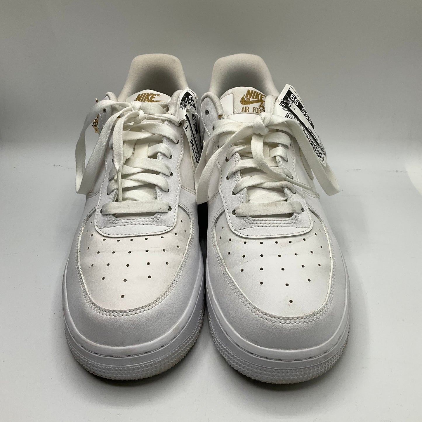 Shoes Sneakers By Nike In White, Size: 8.5