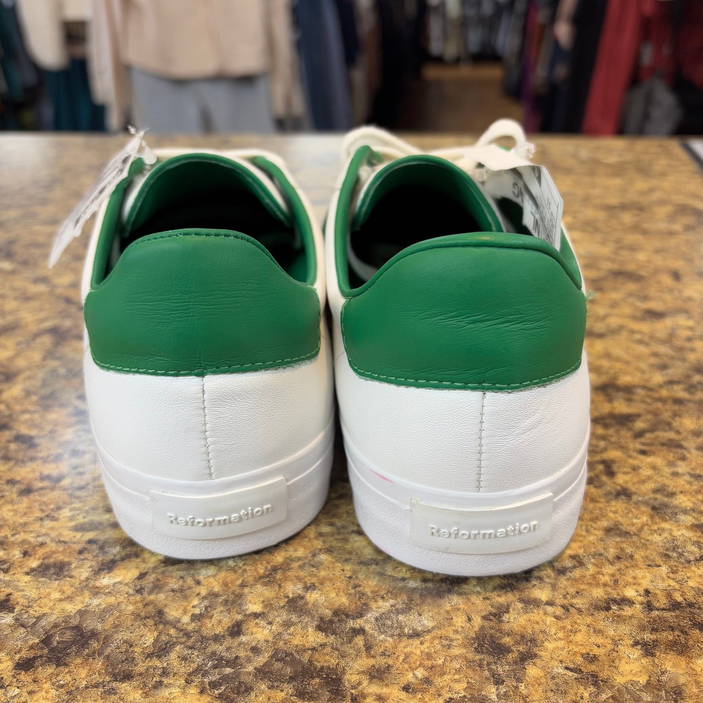 Shoes Athletic By Reformation In Green & White, Size: 11