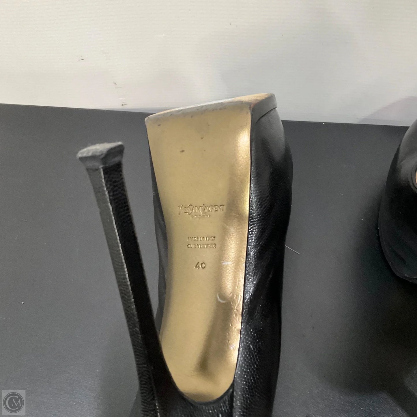 Shoes Luxury Designer By Yves Saint Laurent In Black, Size: 10