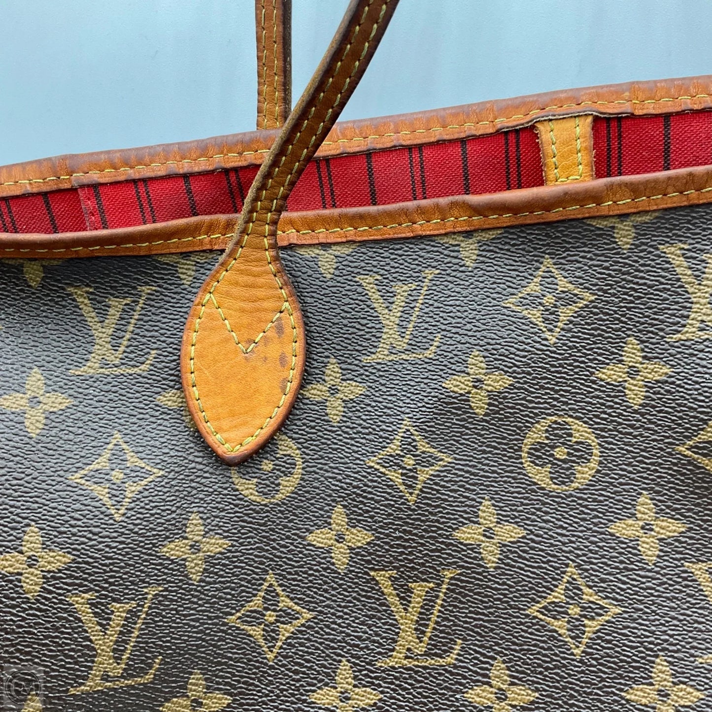 Handbag Luxury Designer By Louis Vuitton, Size: Large