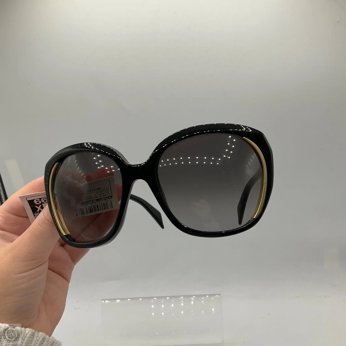 Sunglasses Designer By Tory Burch, Size: Medium