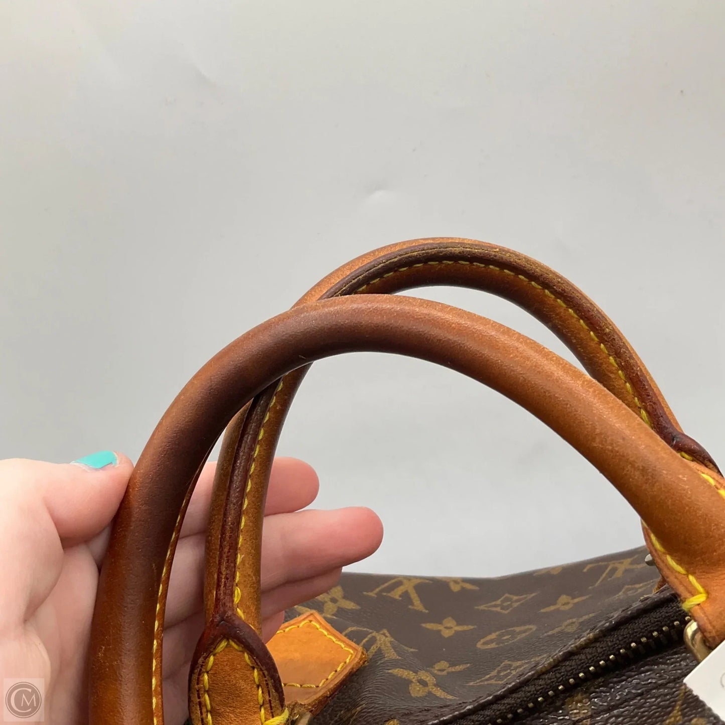 Handbag Luxury Designer By Louis Vuitton, Size: Medium