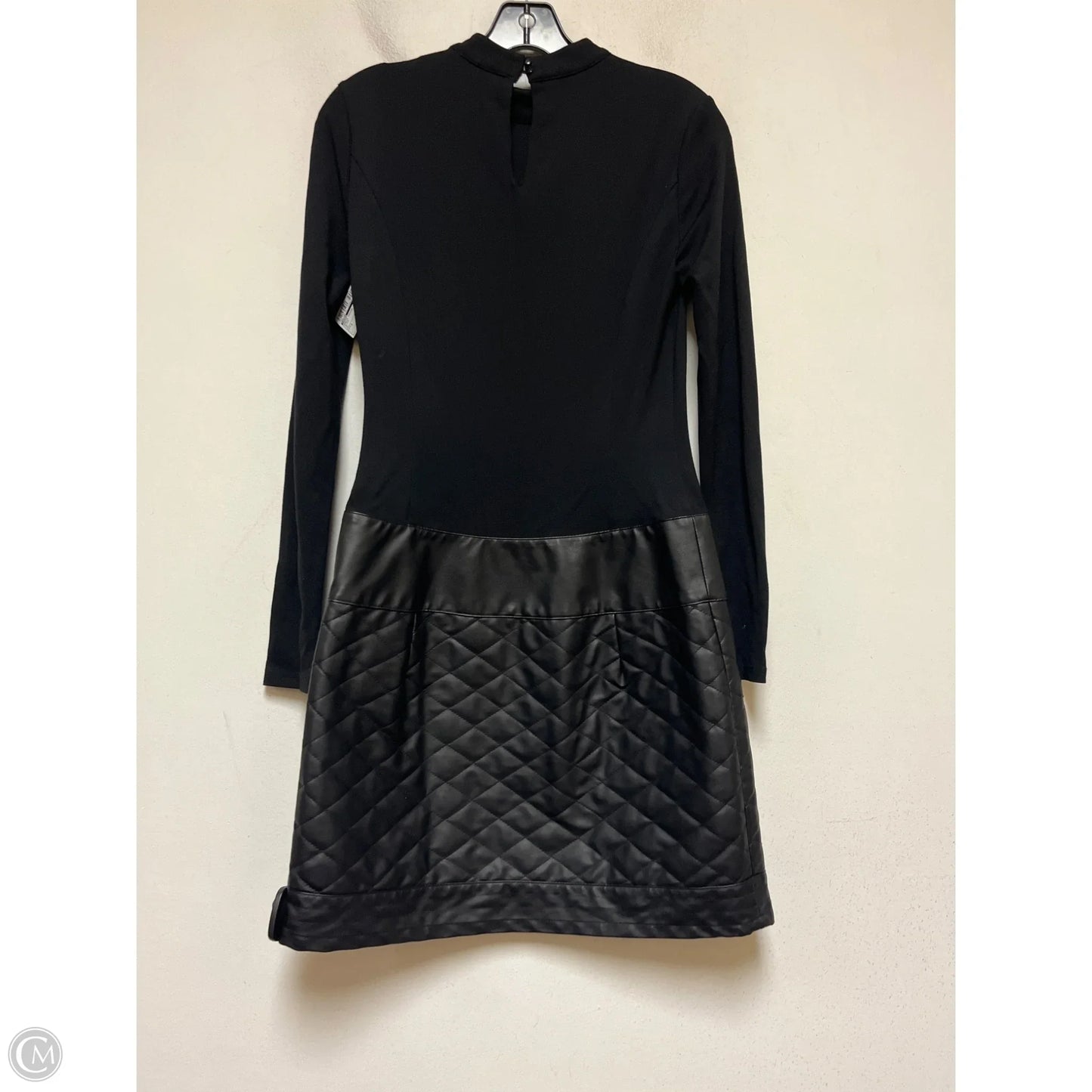 Dress Casual Short By Venus In Black, Size: S