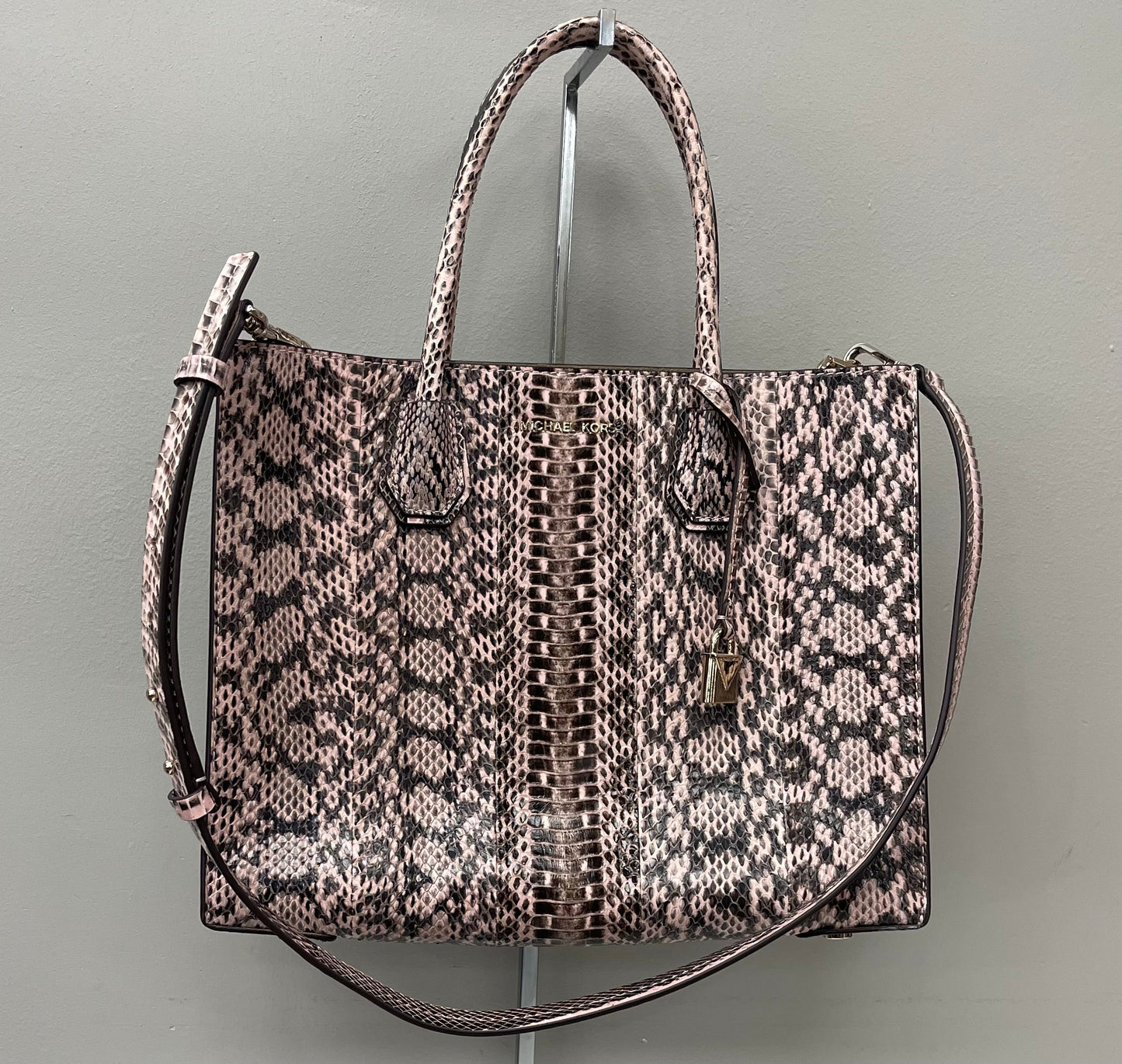 Handbag Designer By Michael Kors  Size: Medium