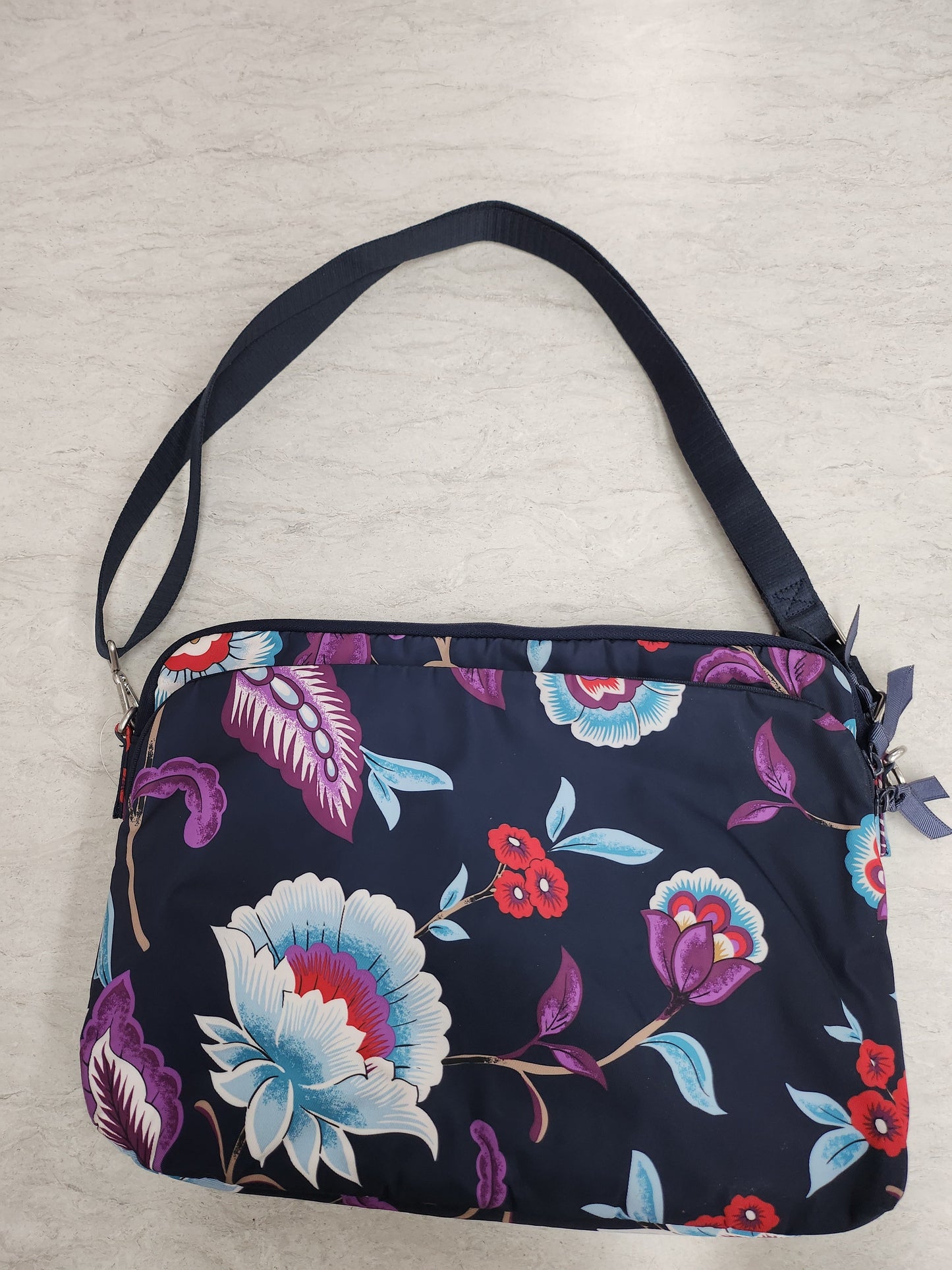 Laptop Bag By Vera Bradley, Size: Medium