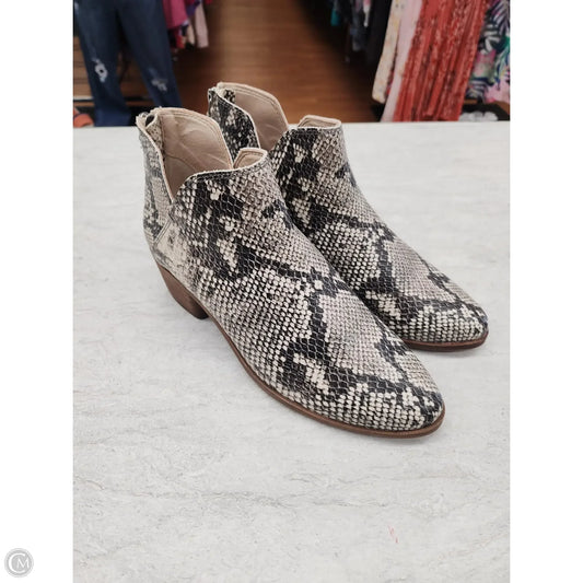 Boots Ankle Flats By Dolce Vita In Snakeskin Print, Size: 6.5
