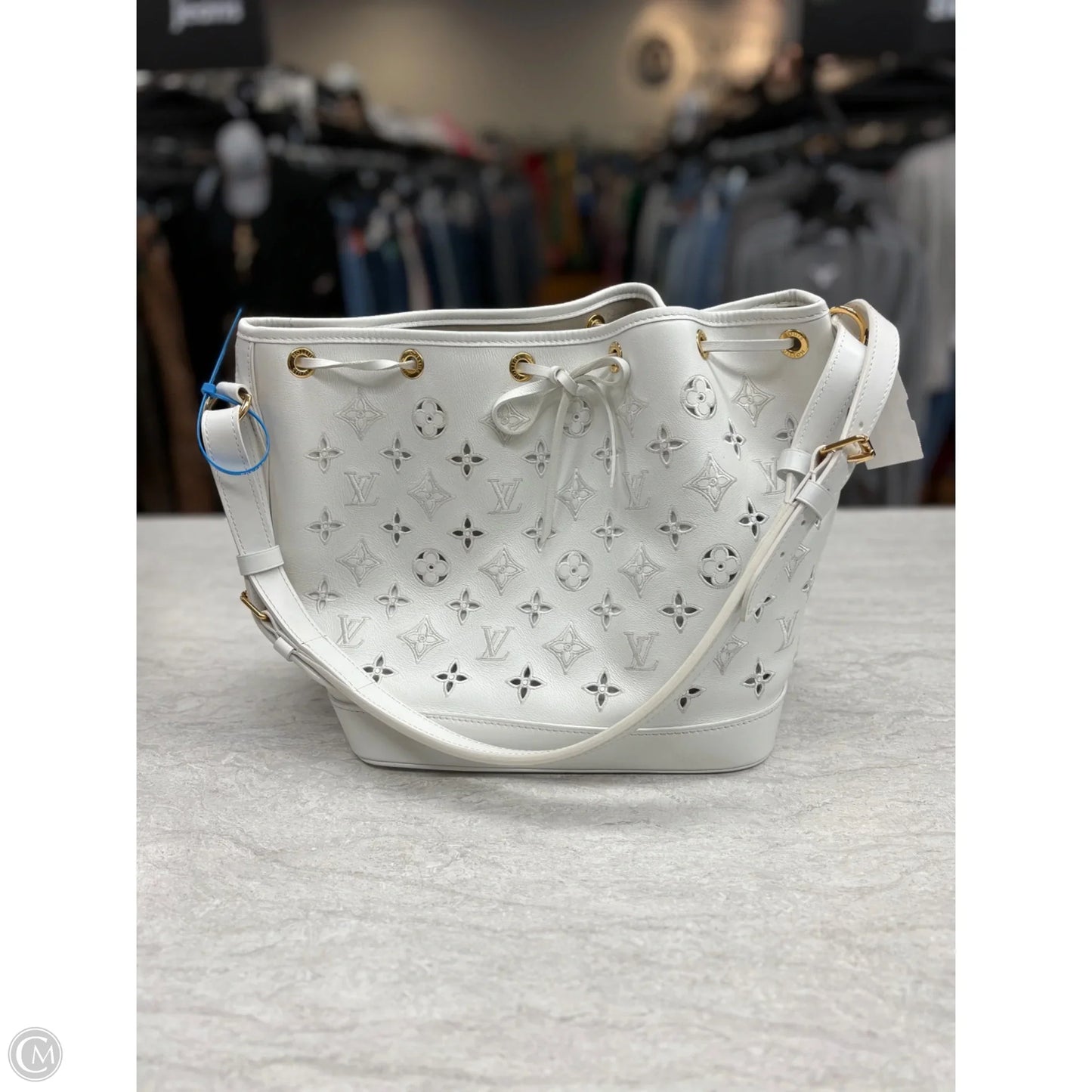 Handbag Luxury Designer By Louis Vuitton, Size: Large