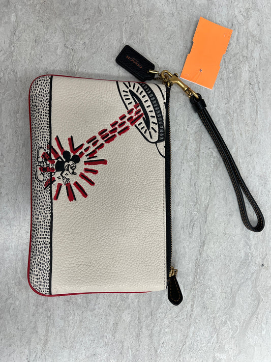 Wristlet Designer By Coach  Size: Large