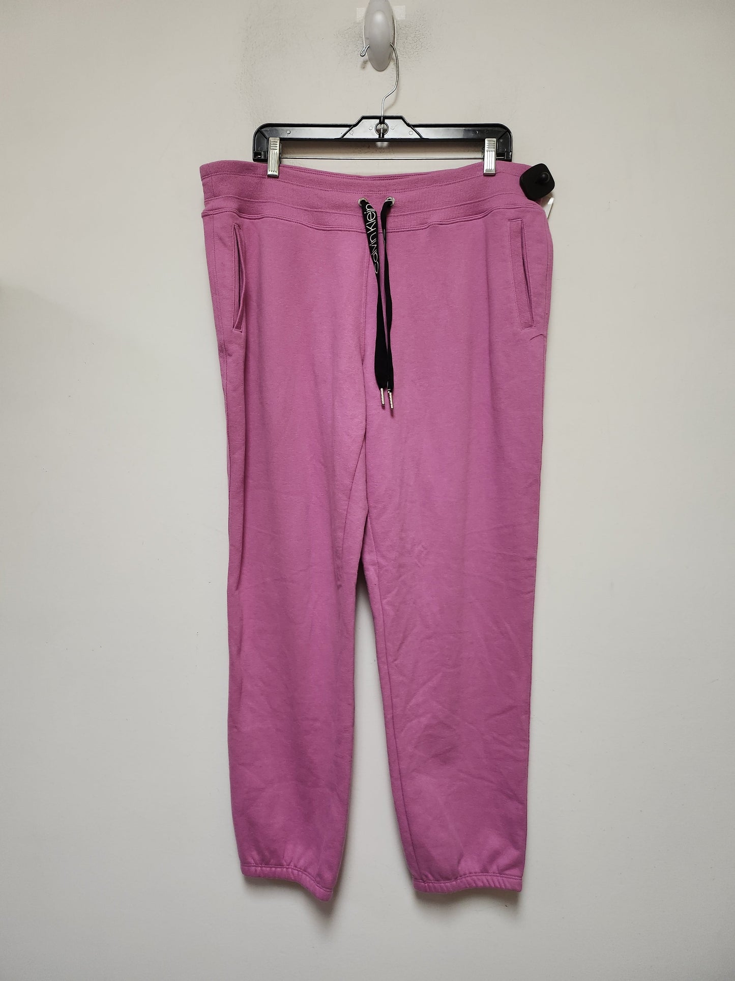 Purple Athletic Pants Calvin Klein, Size Xl