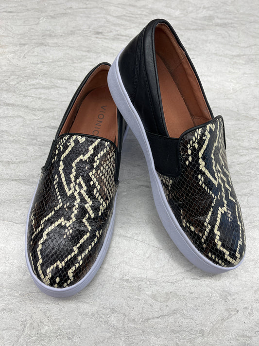 Snakeskin Print Shoes Sneakers Vionic, Size 6