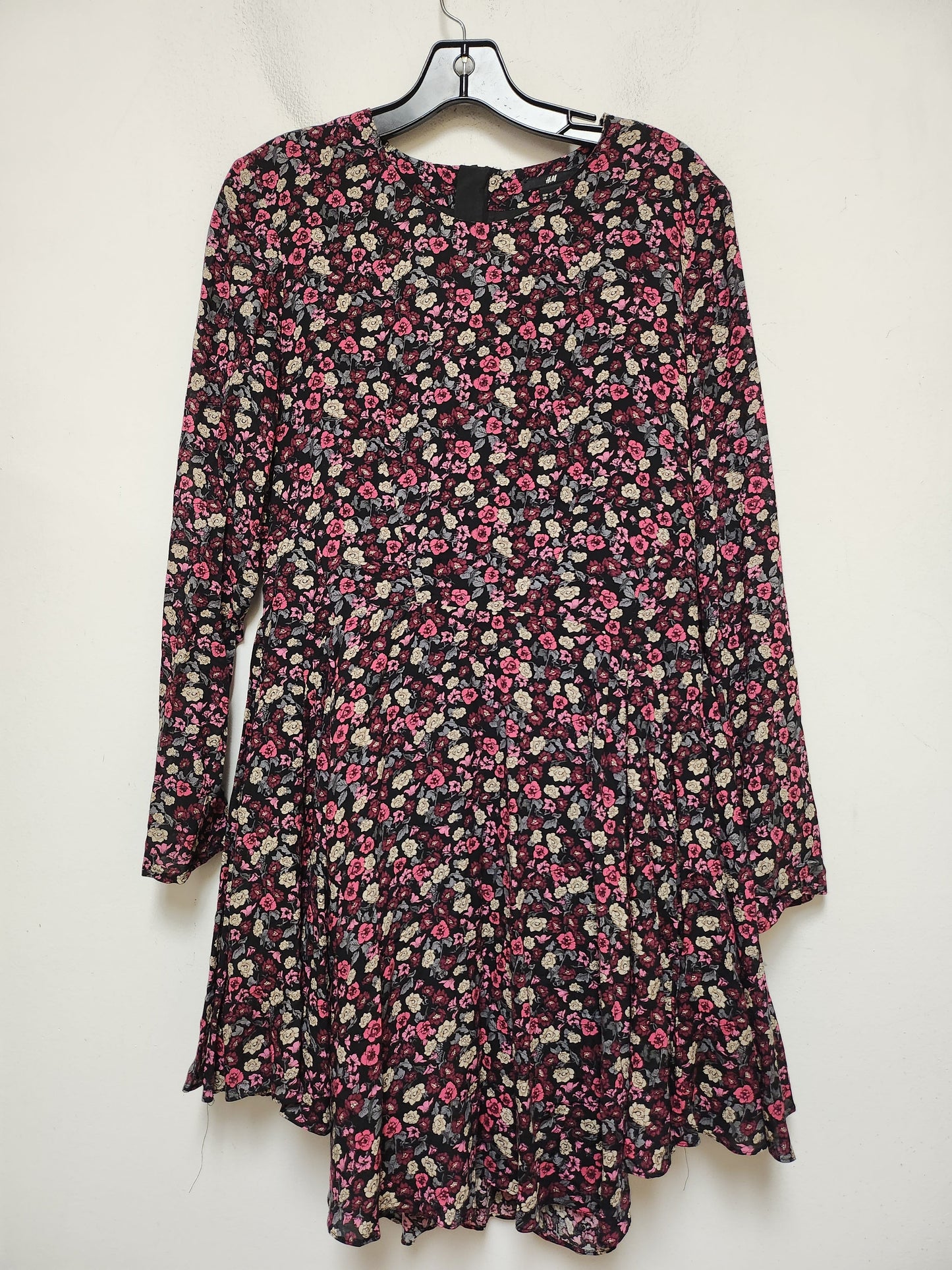 Dress Casual Short By H&m In Floral Print, Size: L