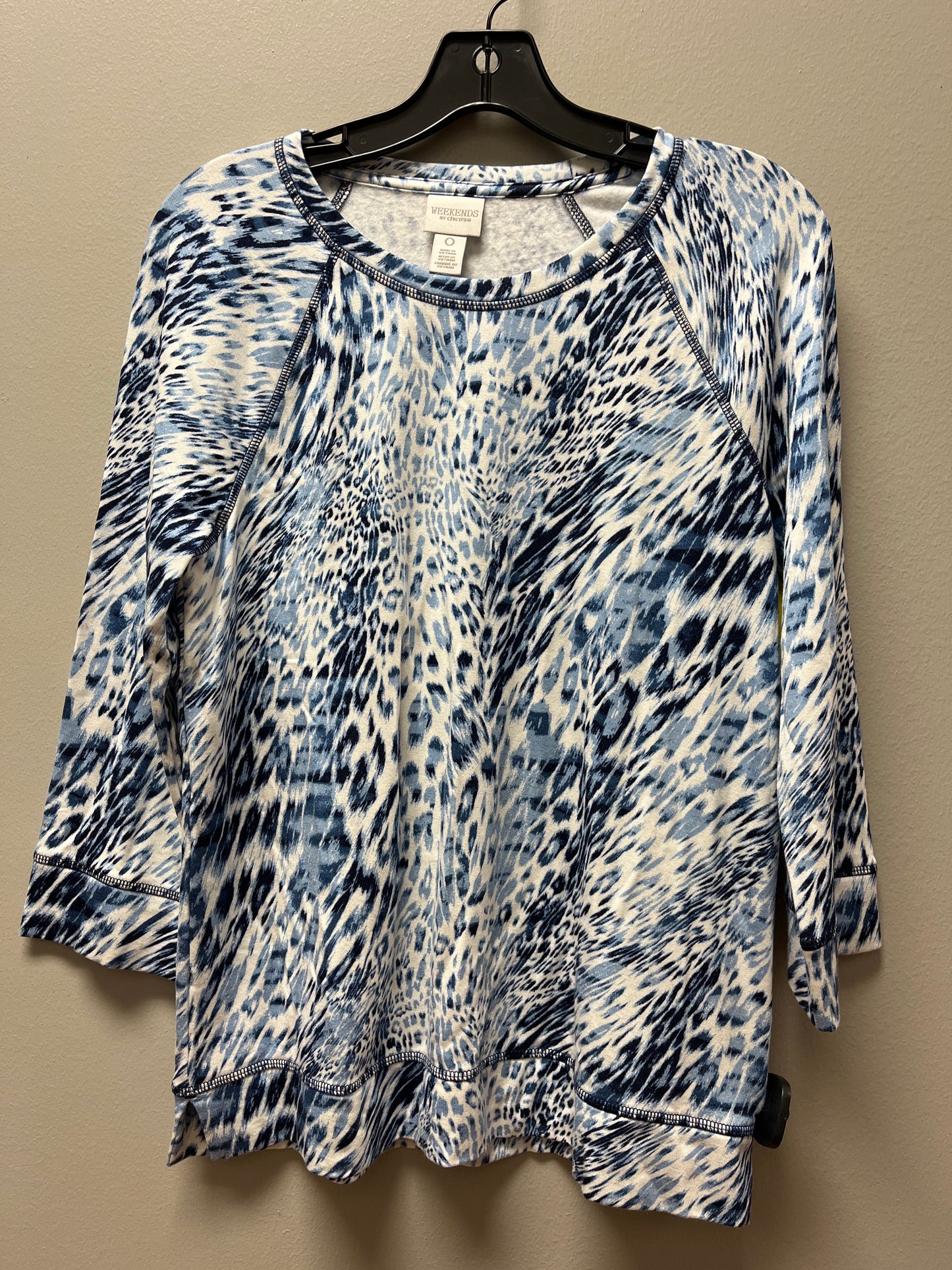 Top Long Sleeve Basic By Chicos In Animal Print, Size: S